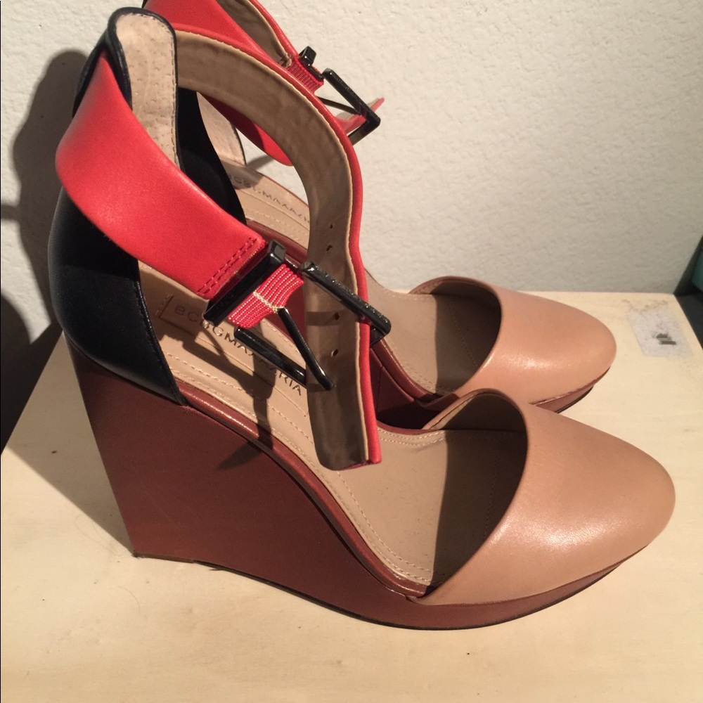 BCBG Wedges
